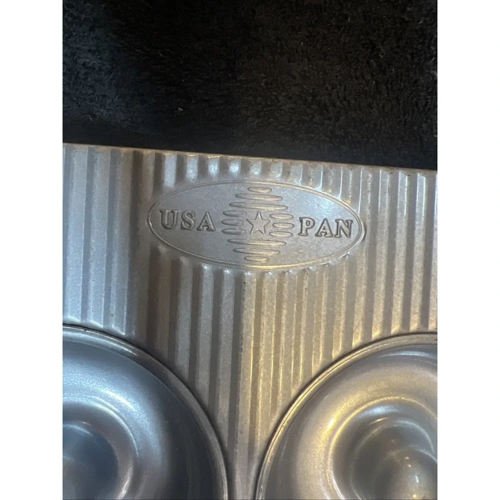 USA Pan 6 Well Nonstick Donut Pan Aluminized Steel Bakeware Silver 1250ST